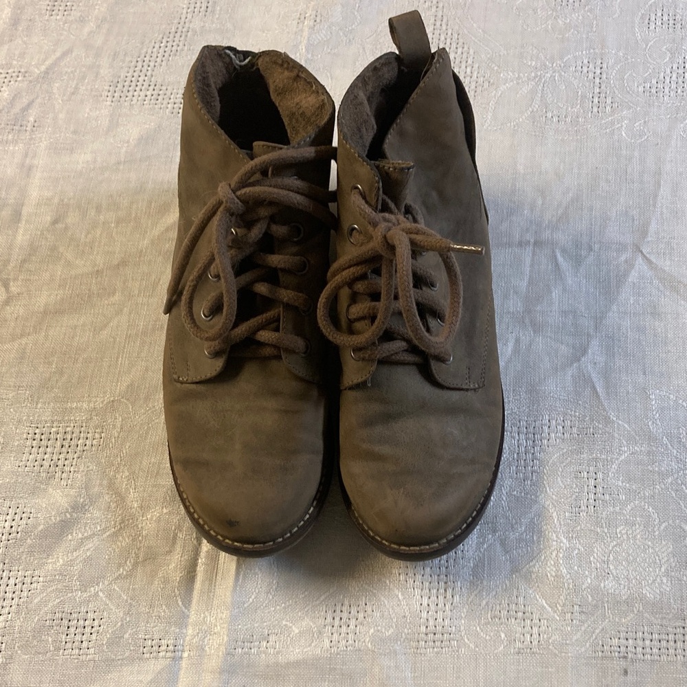 Not Rated Dark Tope Booties. Size 6.